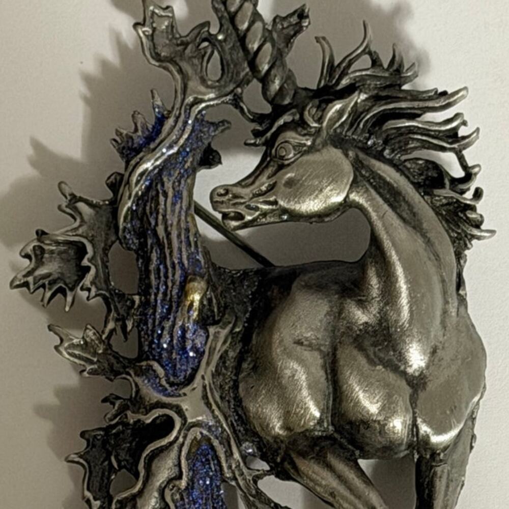 JJ Vintage Unicorn Pewter Brooch Blue Enamel Fantasy Statement Pin - Picture 4 of 11